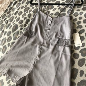 NWOT TOBI front button closure gray romper